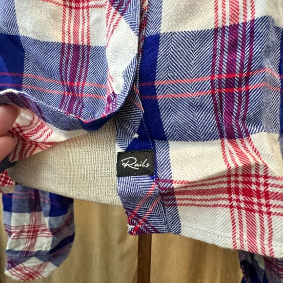 - RAILS Button Down Plaid Loose Top with Double Pockets LARGE     - E2038 - Picture 7 of 8